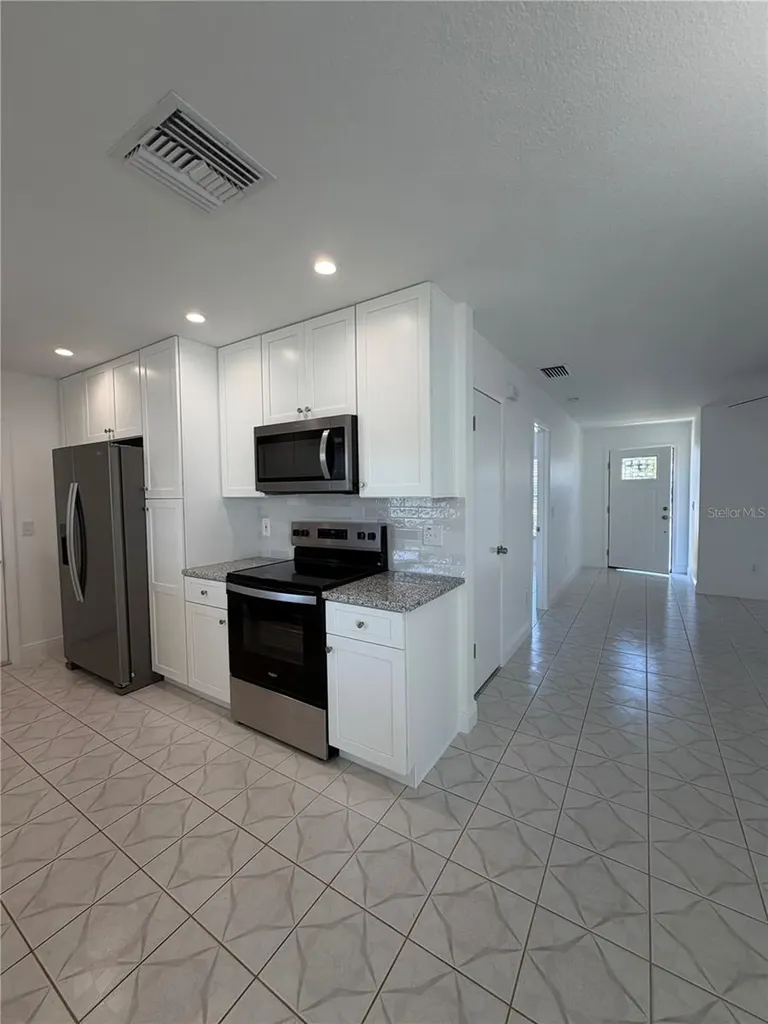 808 Balsamwood Lane Kissimmee FL 34743
