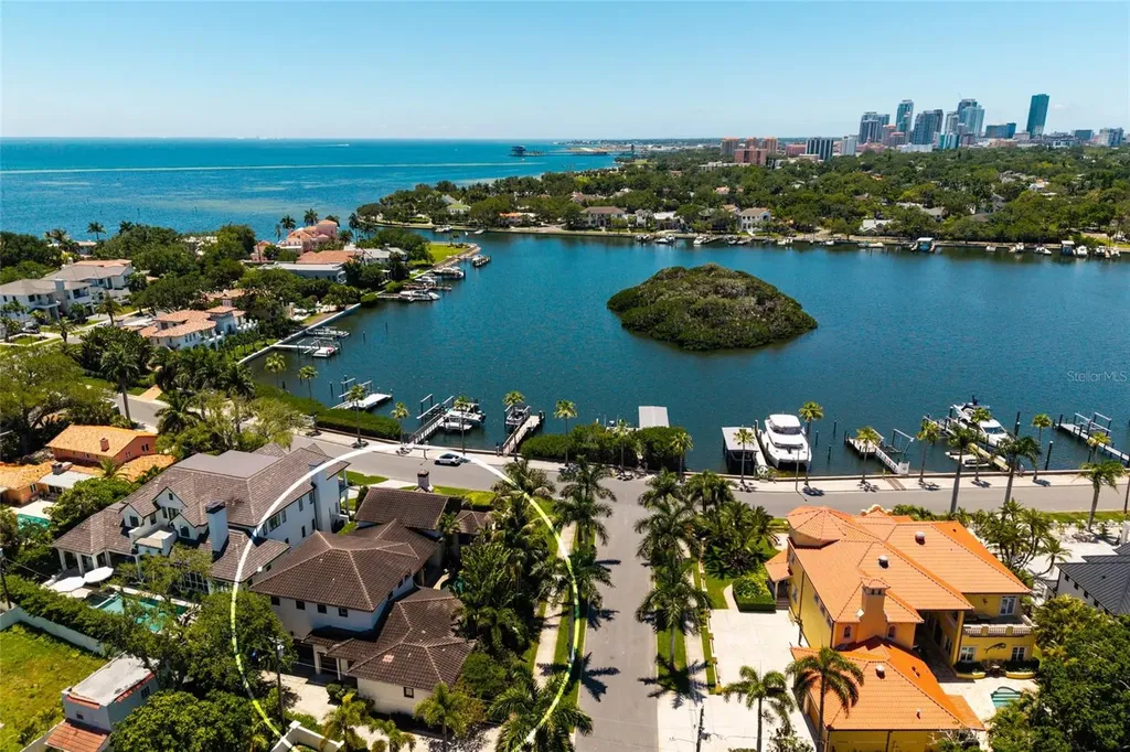 200 Brightwaters Boulevard NE St Petersburg FL 33704