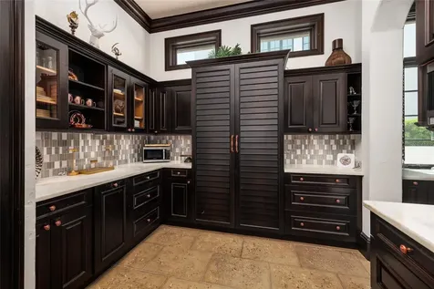 200 Brightwaters Boulevard NE St Petersburg FL 33704