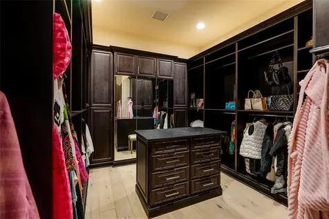 200 Brightwaters Boulevard NE St Petersburg FL 33704