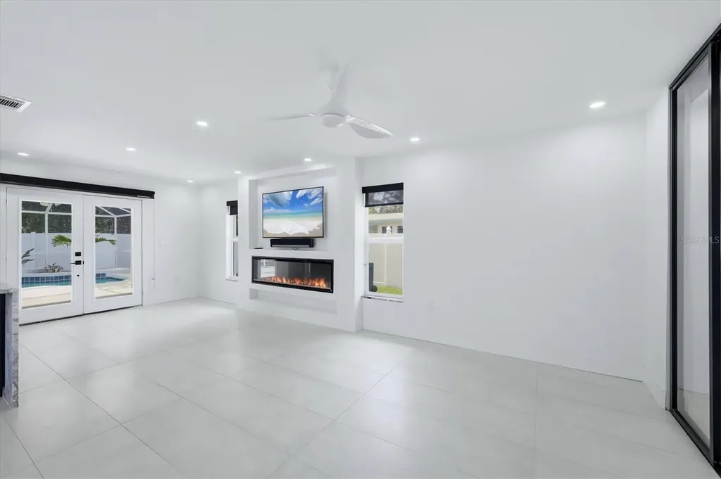201 Honore Avenue Sarasota FL 34232