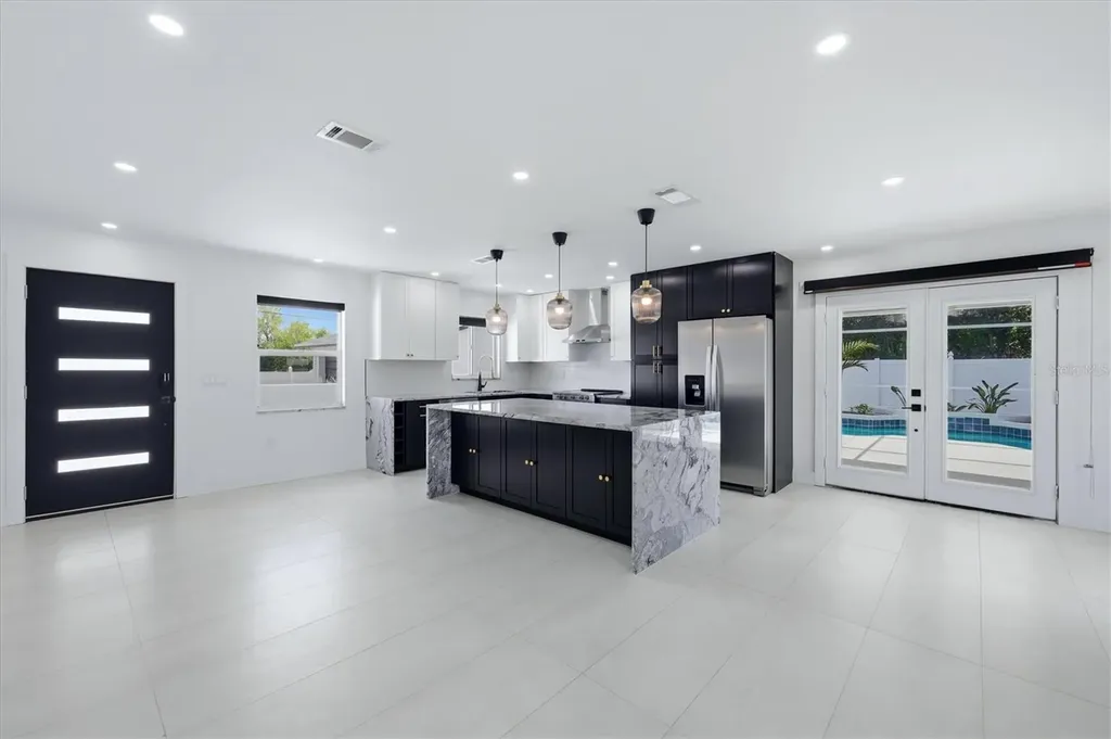 201 Honore Avenue Sarasota FL 34232