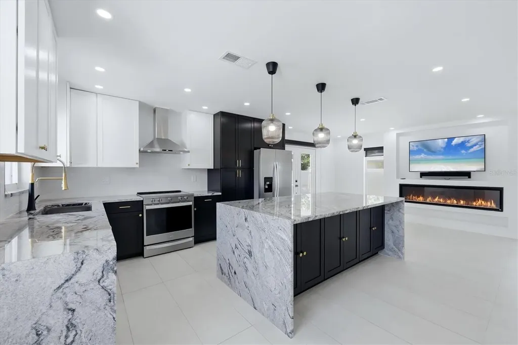 201 Honore Avenue Sarasota FL 34232