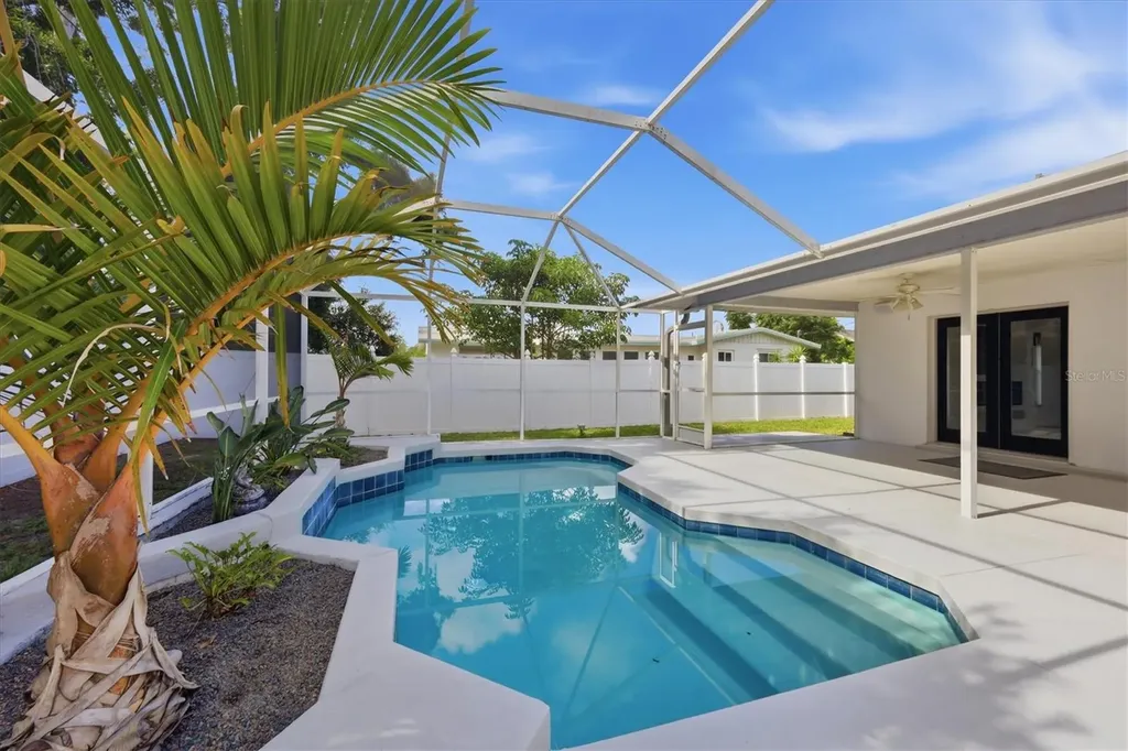 201 Honore Avenue Sarasota FL 34232