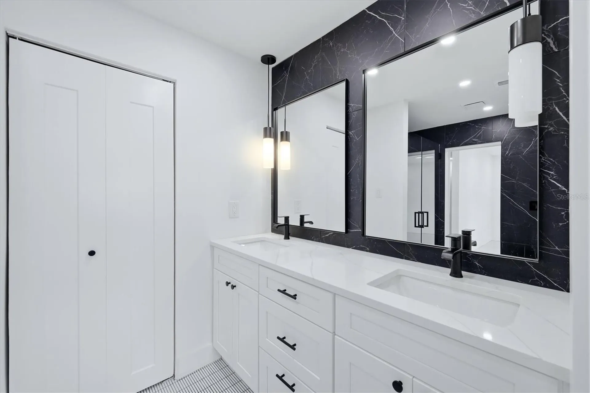 201 Honore Avenue Sarasota FL 34232