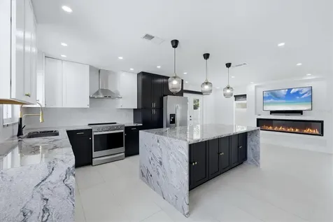 201 Honore Avenue Sarasota FL 34232