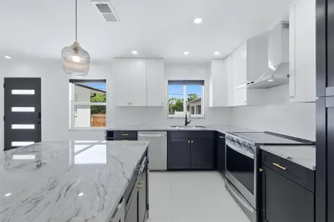 201 Honore Avenue Sarasota FL 34232