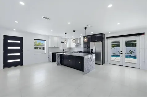 201 Honore Avenue Sarasota FL 34232