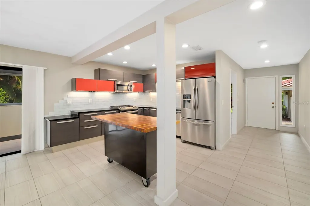 4820 Kestral Park Circle Sarasota FL 34231