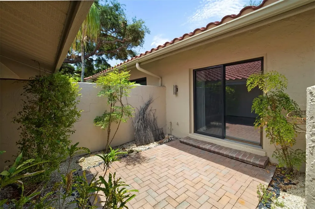 4820 Kestral Park Circle Sarasota FL 34231