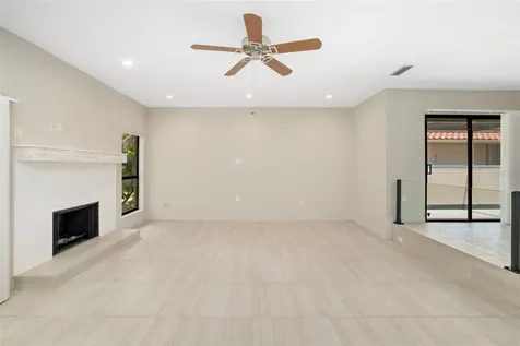 4820 Kestral Park Circle Sarasota FL 34231