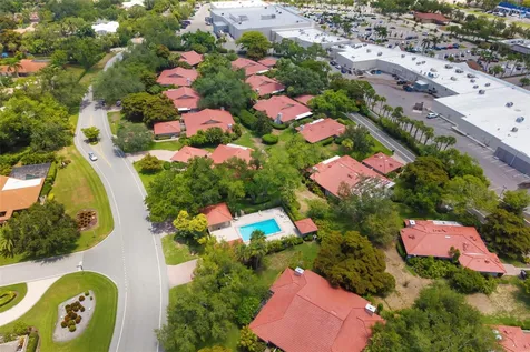 4820 Kestral Park Circle Sarasota FL 34231