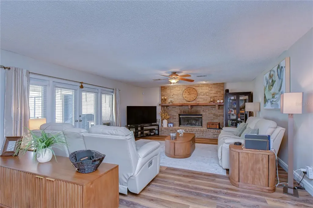 1227 Rainbrook Circle Valrico FL 33596