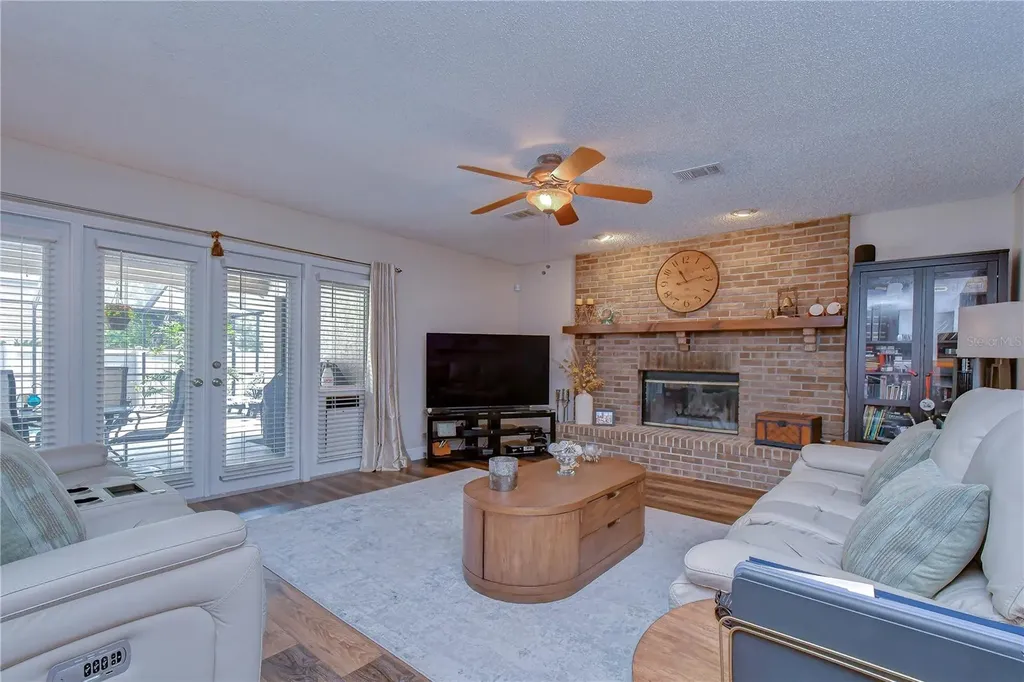 1227 Rainbrook Circle Valrico FL 33596