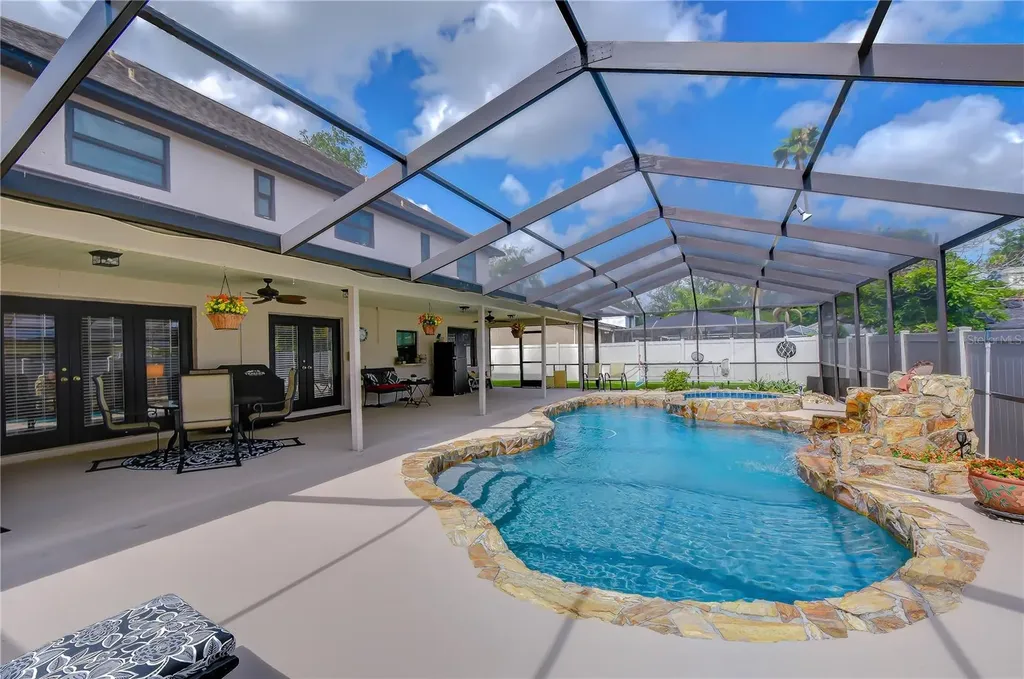 1227 Rainbrook Circle Valrico FL 33596