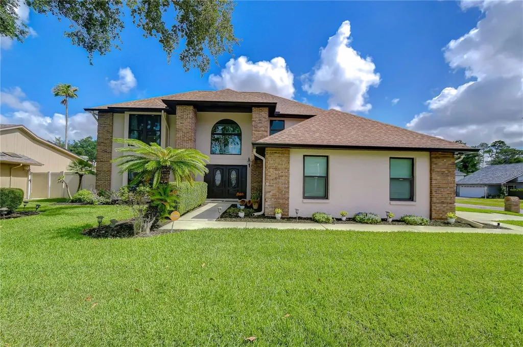 1227 Rainbrook Circle Valrico FL 33596