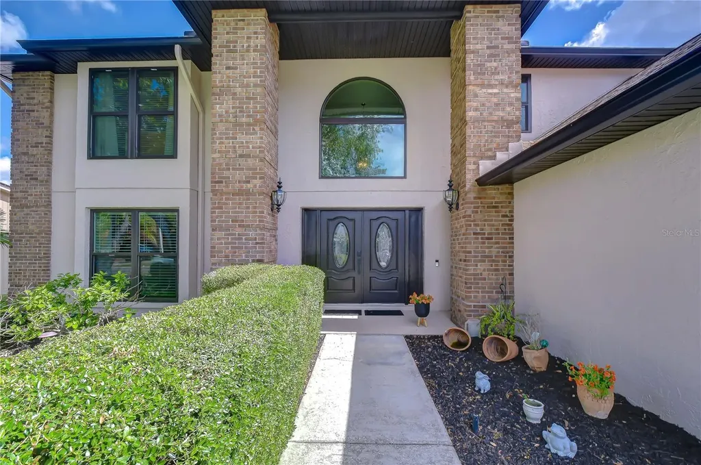 1227 Rainbrook Circle Valrico FL 33596