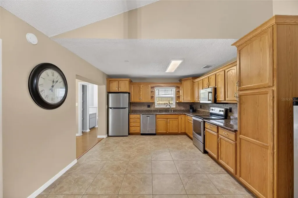 2078 Shadow Pine Drive Brandon FL 33511