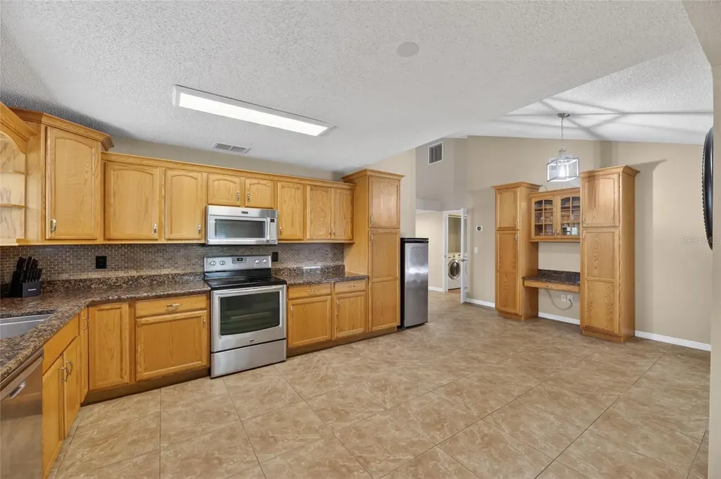 2078 Shadow Pine Drive Brandon FL 33511
