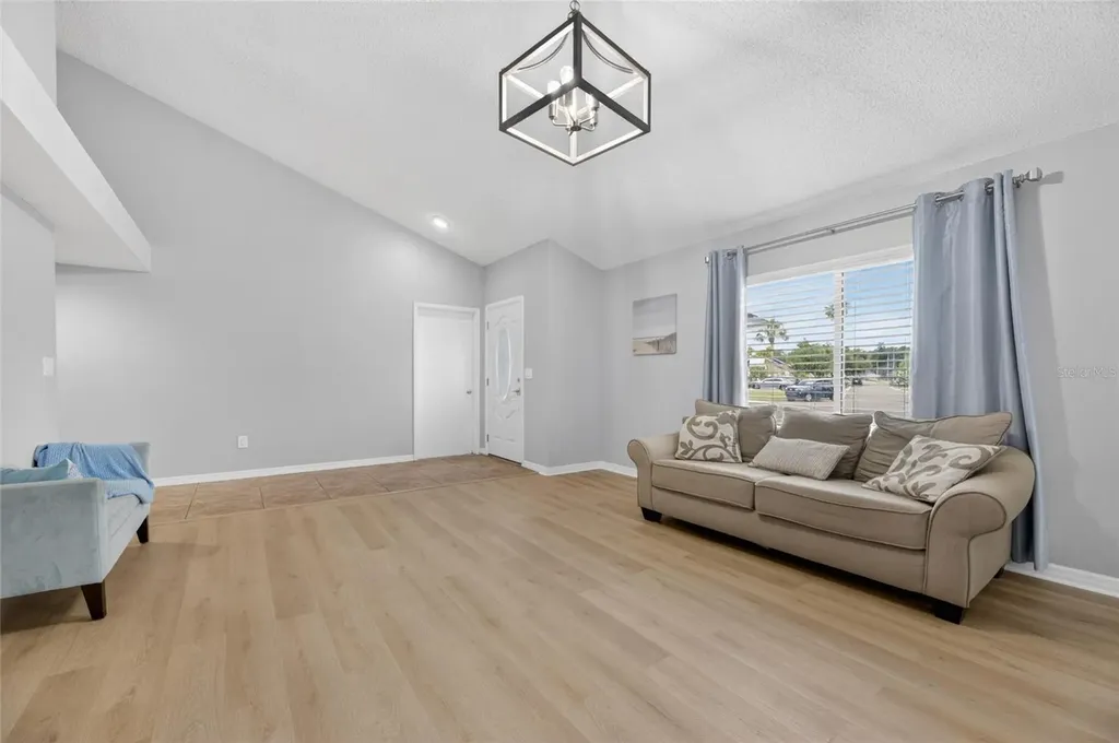 2078 Shadow Pine Drive Brandon FL 33511