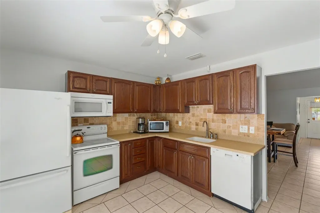 4105 43rd Avenue W Bradenton FL 34205