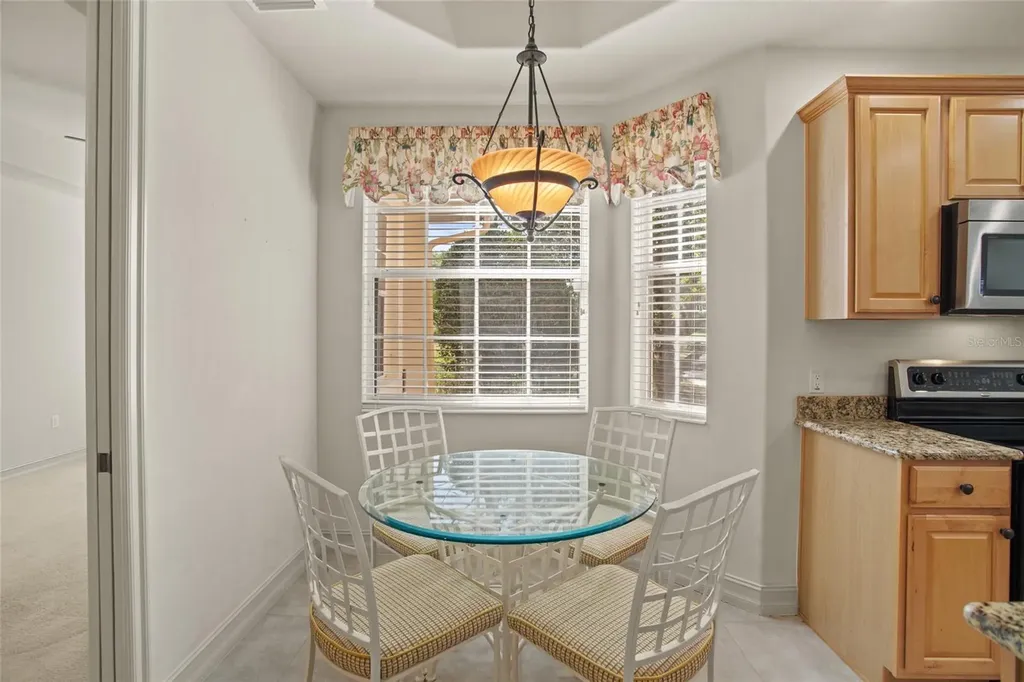 26207 Avenida Las Colinas Howey In The Hills FL 34737