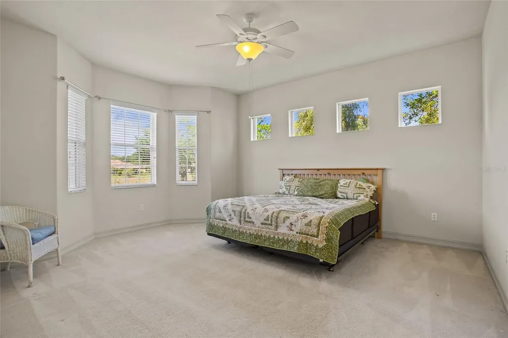 26207 Avenida Las Colinas Howey In The Hills FL 34737