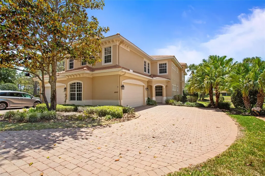 26207 Avenida Las Colinas Howey In The Hills FL 34737
