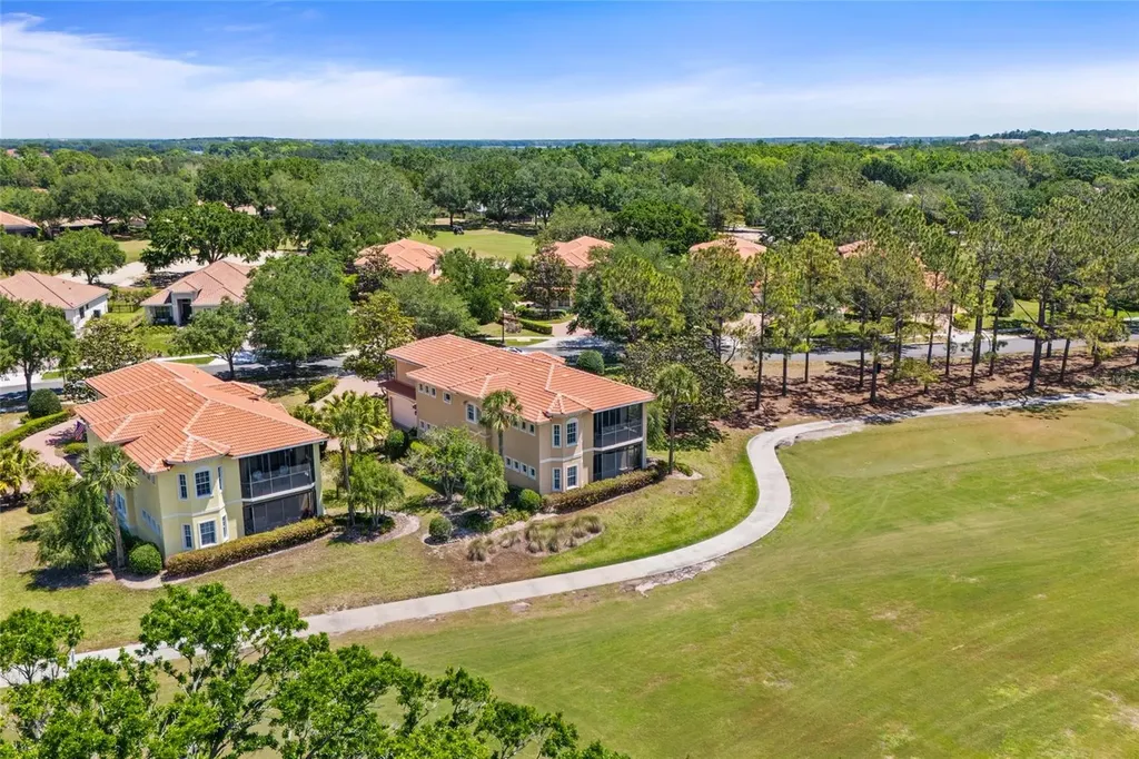 26207 Avenida Las Colinas Howey In The Hills FL 34737