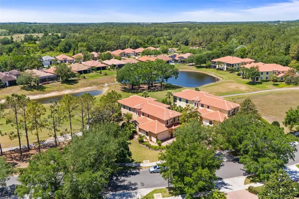 26207 Avenida Las Colinas Howey In The Hills FL 34737
