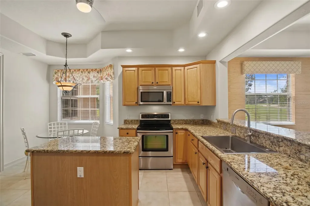 26207 Avenida Las Colinas Howey In The Hills FL 34737