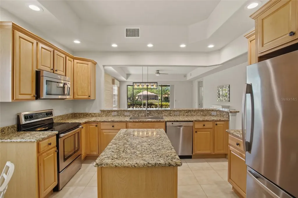 26207 Avenida Las Colinas Howey In The Hills FL 34737