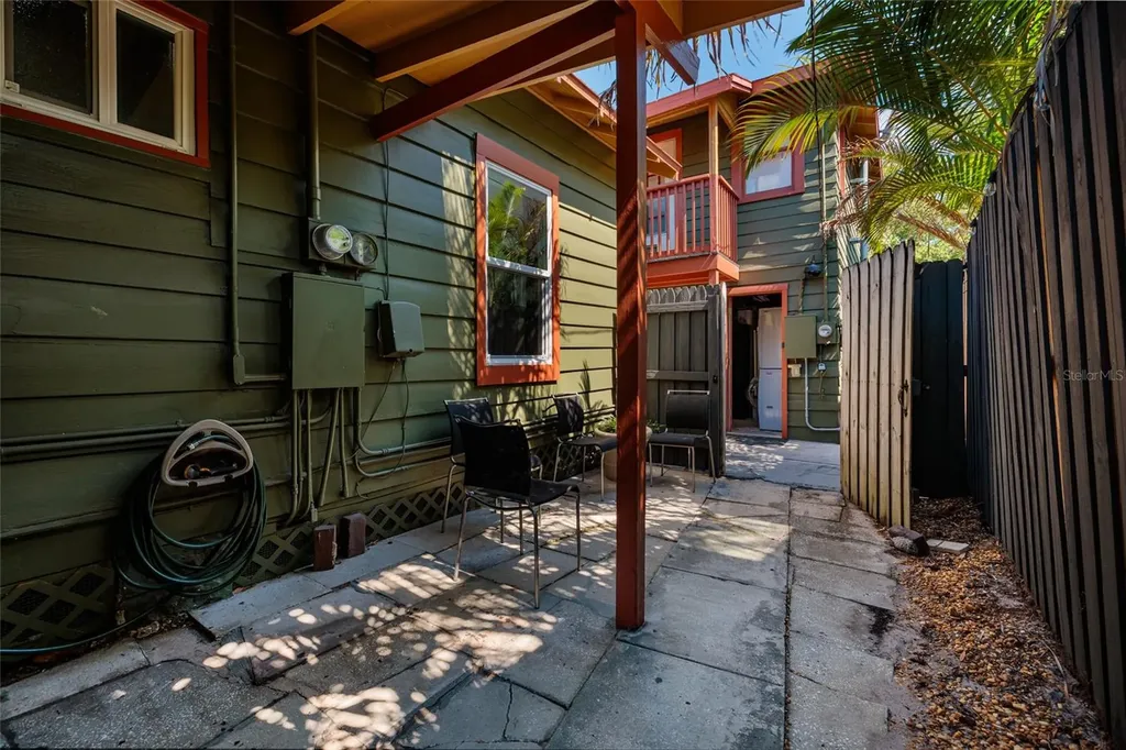 127 23rd Street N St Petersburg FL 33713
