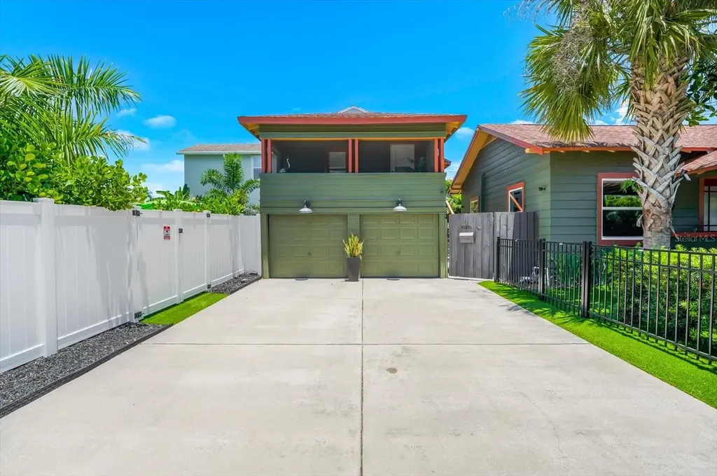 127 23rd Street N St Petersburg FL 33713