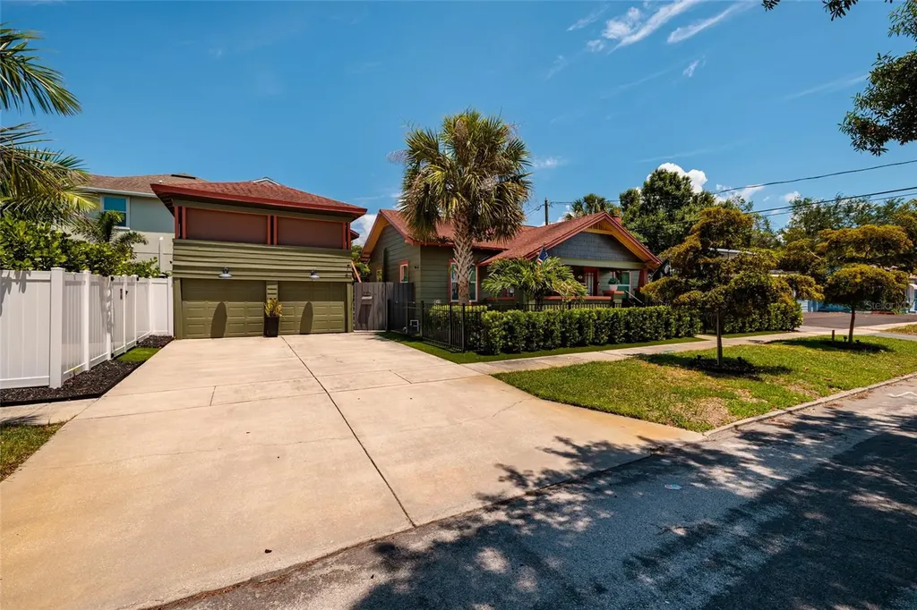 127 23rd Street N St Petersburg FL 33713