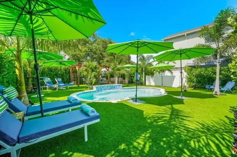 127 23rd Street N St Petersburg FL 33713