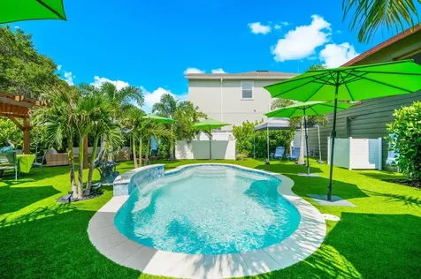 127 23rd Street N St Petersburg FL 33713
