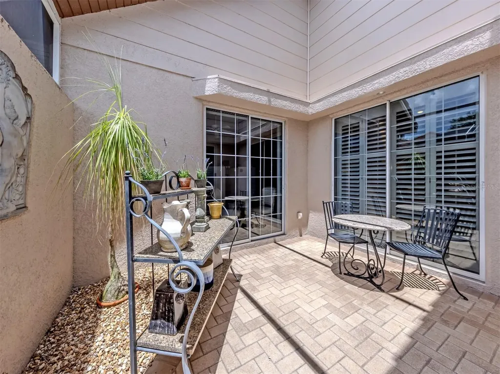 302 Stone Briar Creek Drive Venice FL 34292