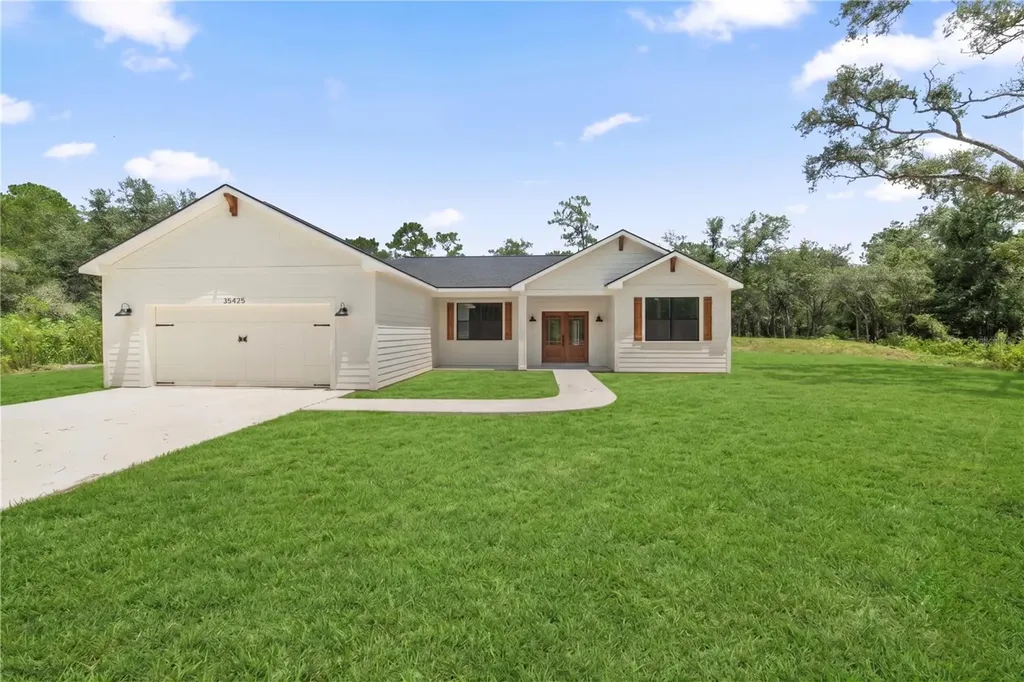 35425 Nutmeg Drive Webster FL 33597