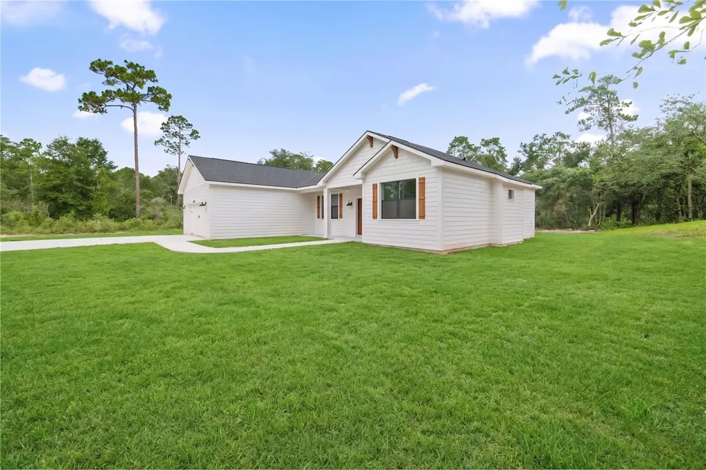 35425 Nutmeg Drive Webster FL 33597