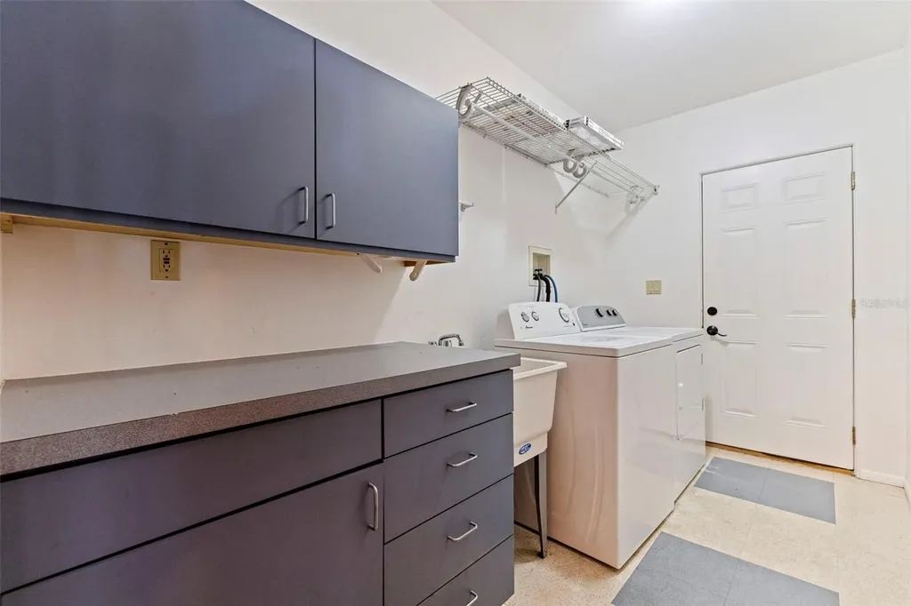 4558 25th Avenue N St Petersburg FL 33713