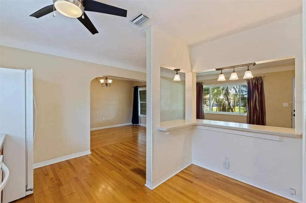 4558 25th Avenue N St Petersburg FL 33713