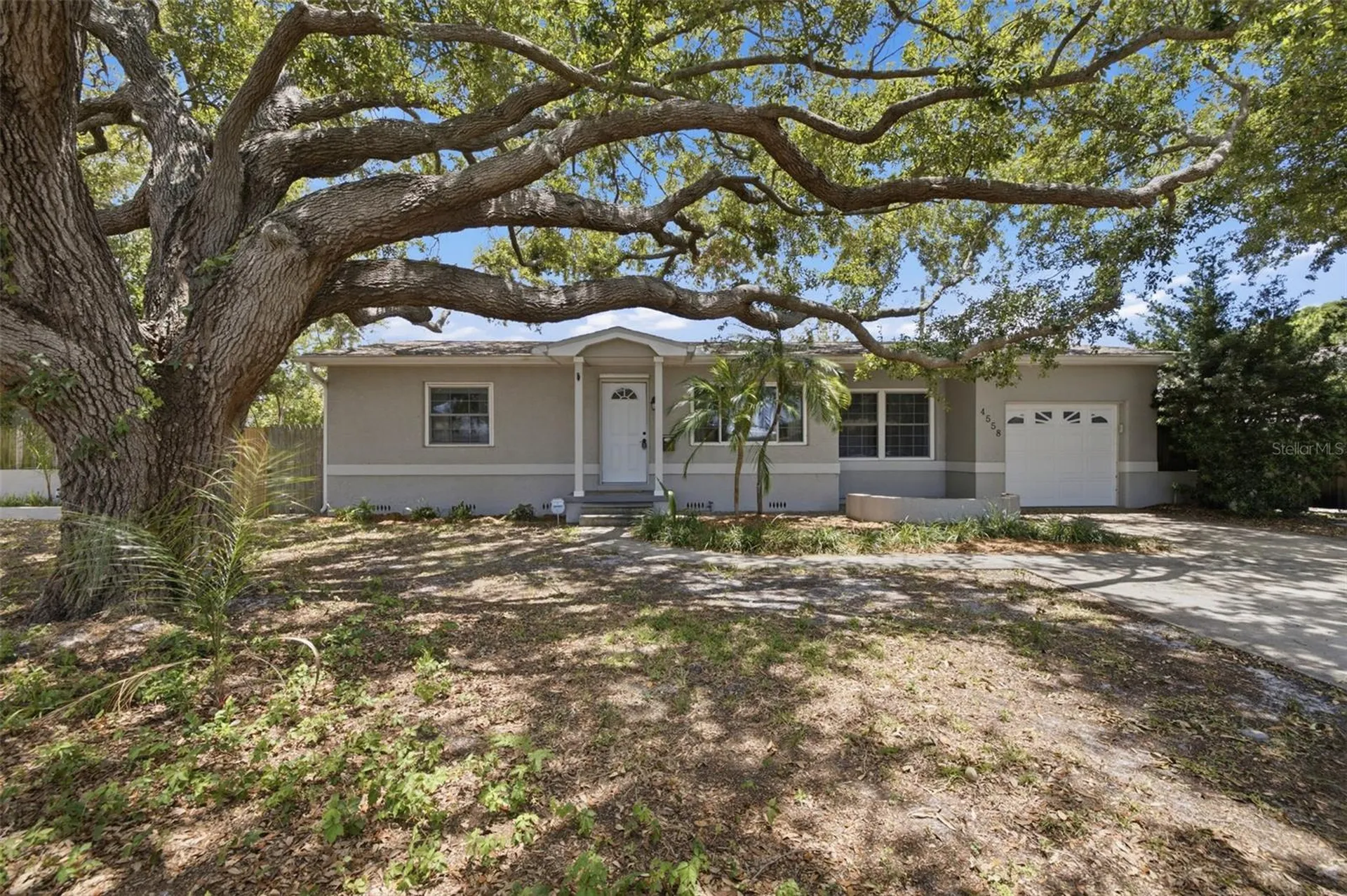 4558 25th Avenue N St Petersburg FL 33713
