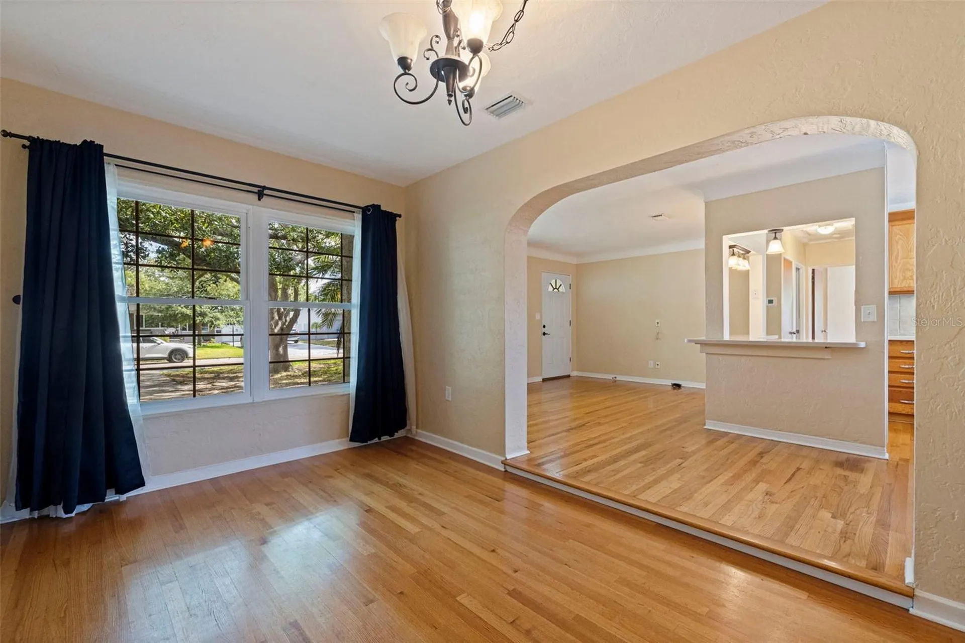 4558 25th Avenue N St Petersburg FL 33713