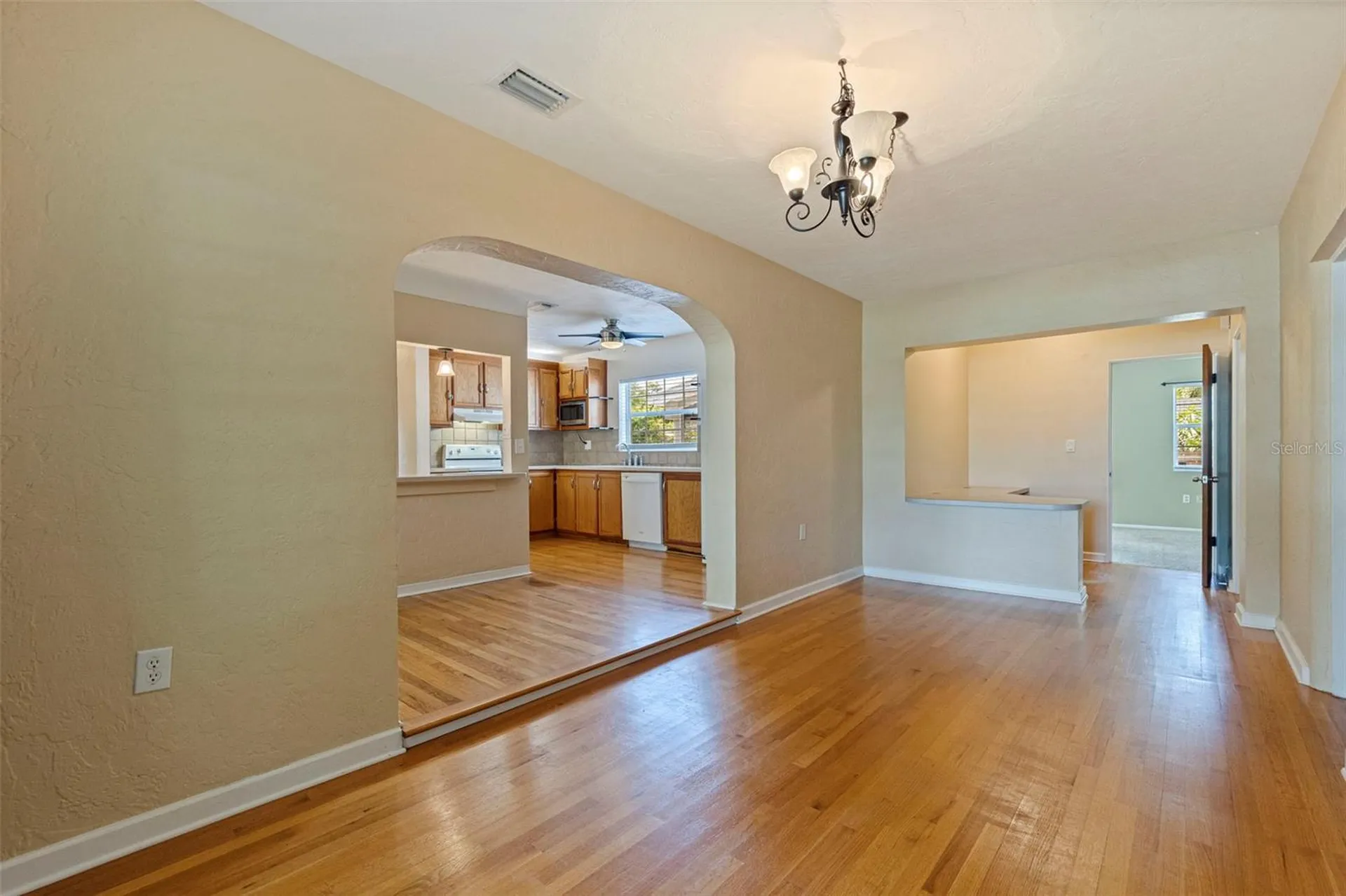 4558 25th Avenue N St Petersburg FL 33713