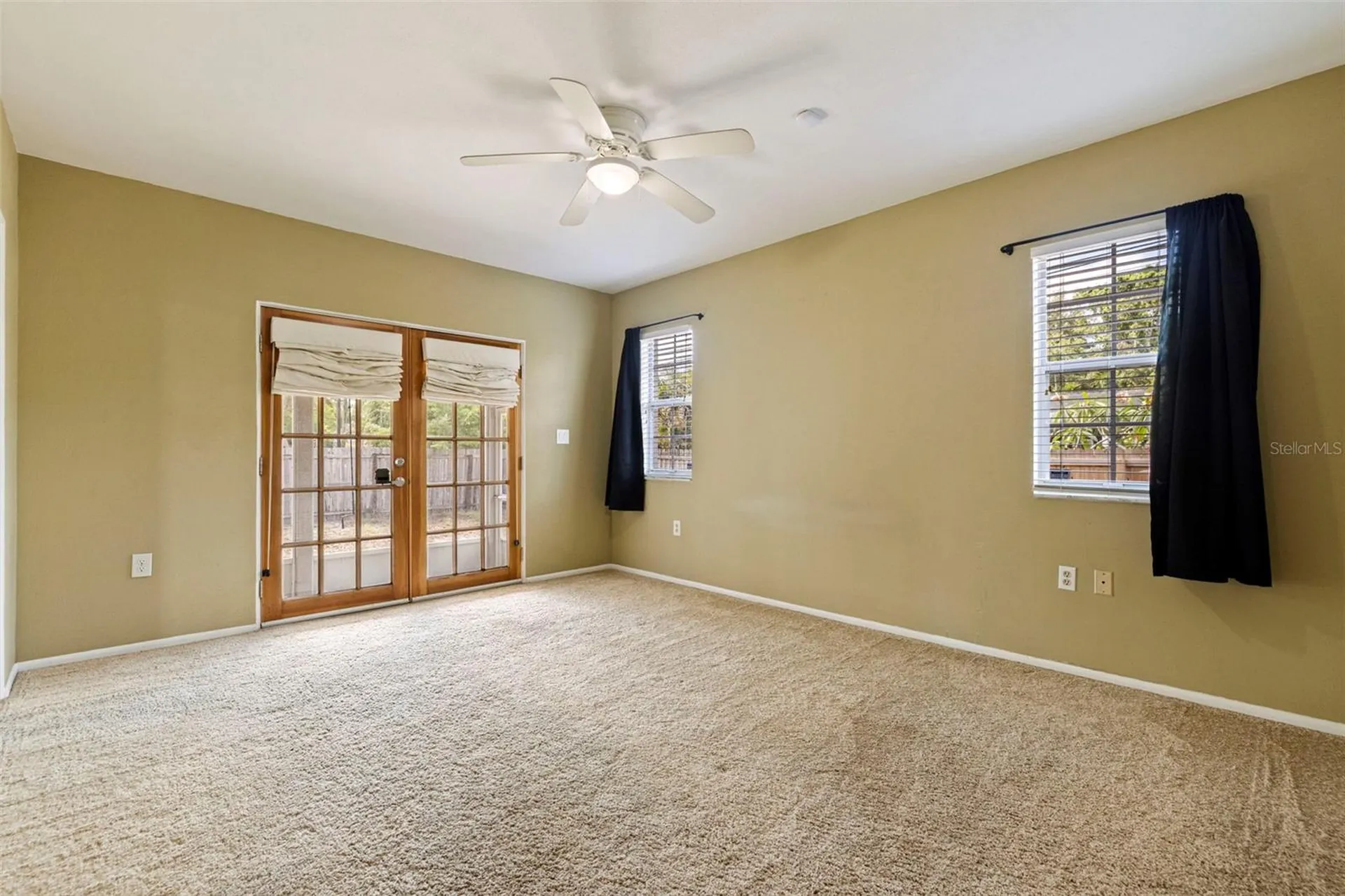 4558 25th Avenue N St Petersburg FL 33713