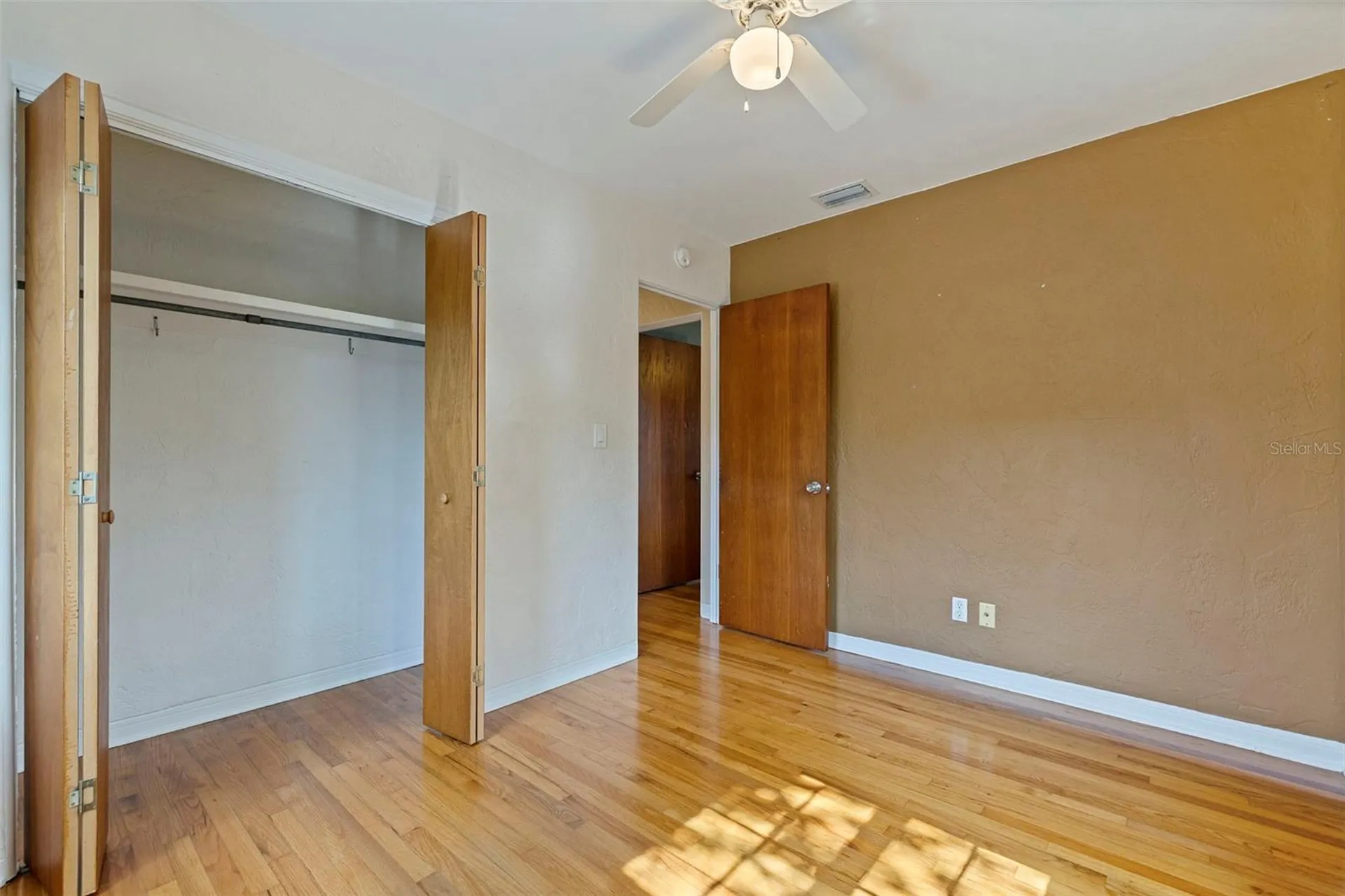4558 25th Avenue N St Petersburg FL 33713