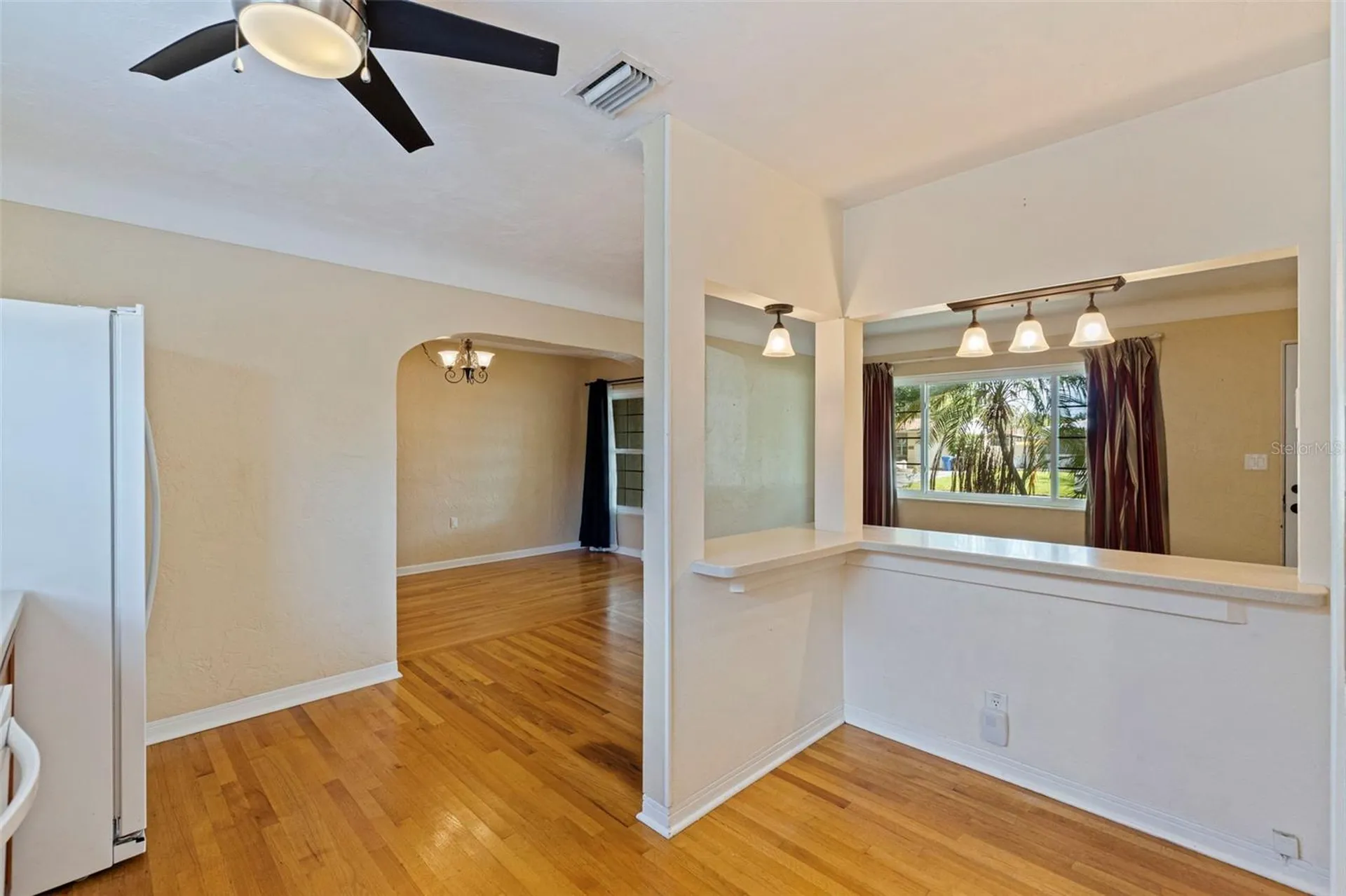 4558 25th Avenue N St Petersburg FL 33713
