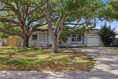 4558 25th Avenue N St Petersburg FL 33713