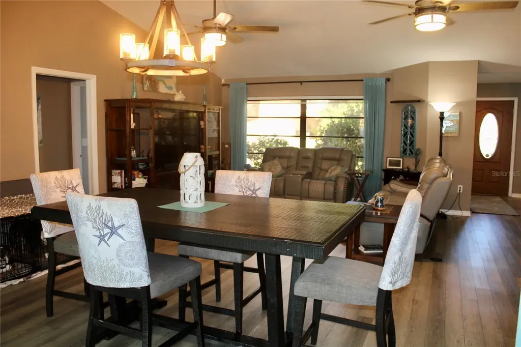 512 Boxwood Lane Englewood FL 34223